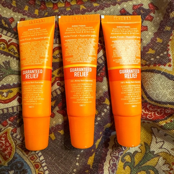 O'Keeffe's Unscented Lip Repair Lip Balm for Dry Cracked Lips .35 oz Tube 3 Pack - Picture 2 of 7